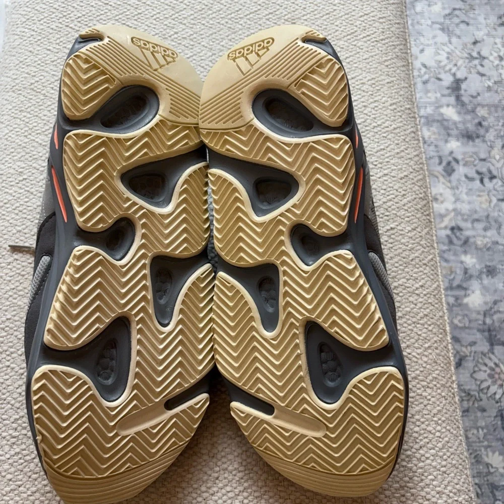 Authentic Adidas Yeezy 700 Inertia - Picture 3 of 4